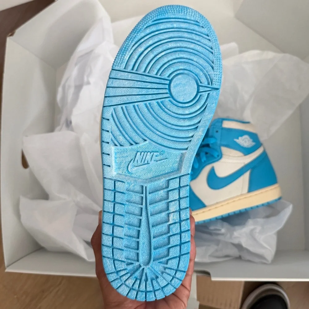 Jordan 1 high unc Brand new
